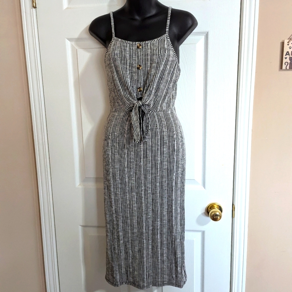 2/30$ 🔮 Caution To The Wind Dress Medium